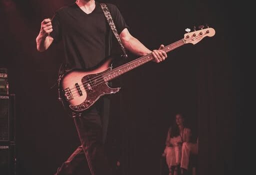 Keanu Reeves canta la Electric Castle! The Cure, Teddy Swims si LP sunt in line-up