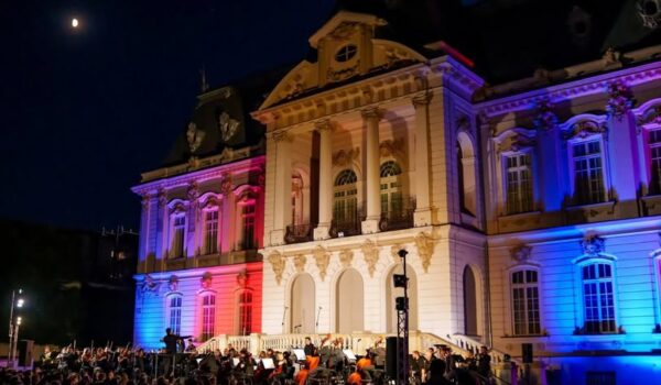 Ești craiovean? Sustine-ti orașul: voteaza Destinatia Anului 2026!